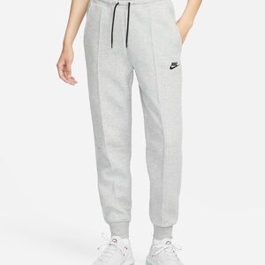 Nike Joggers NEW